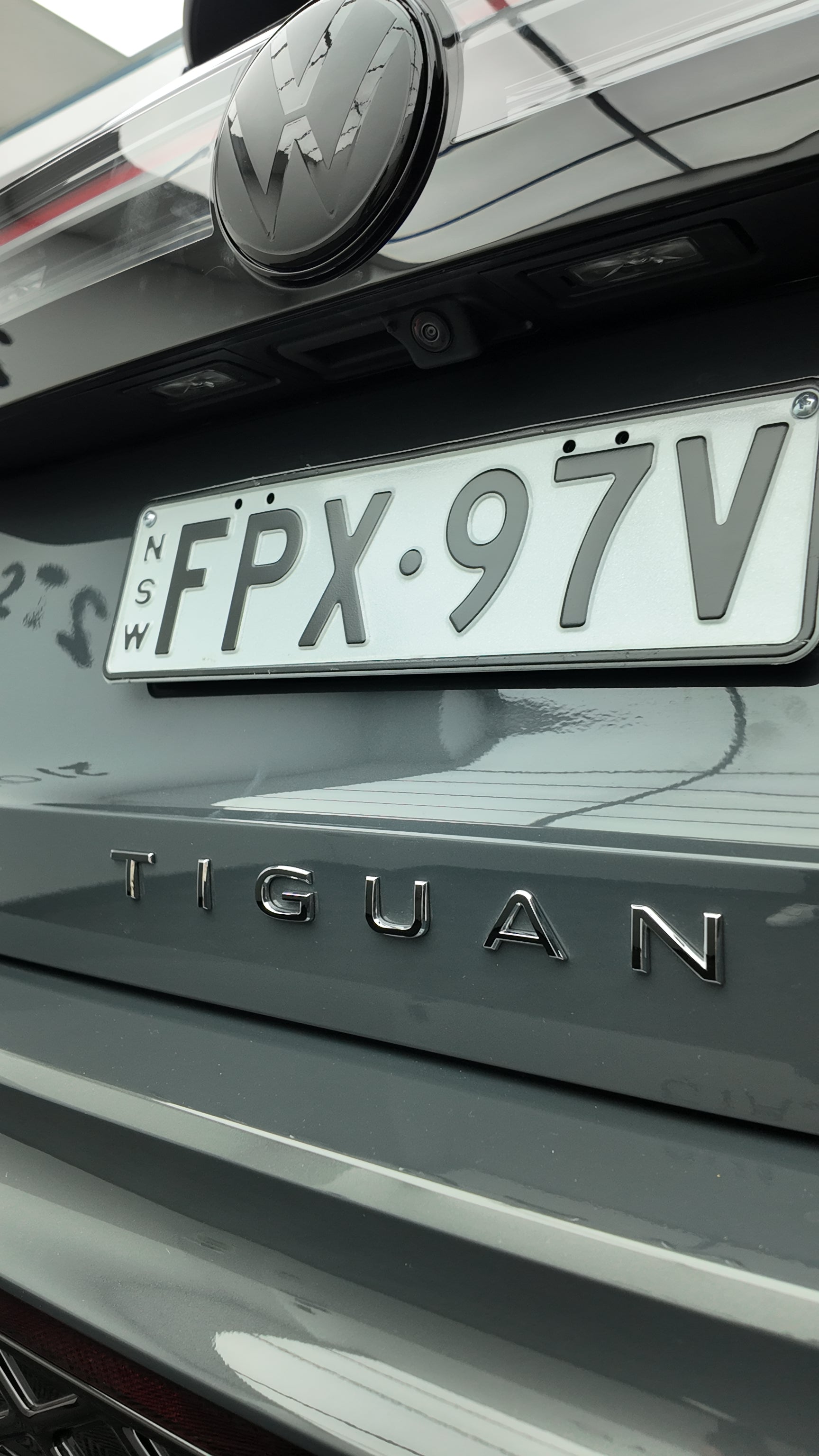 Volkswagen Tiguan Rear Letter Overlay
