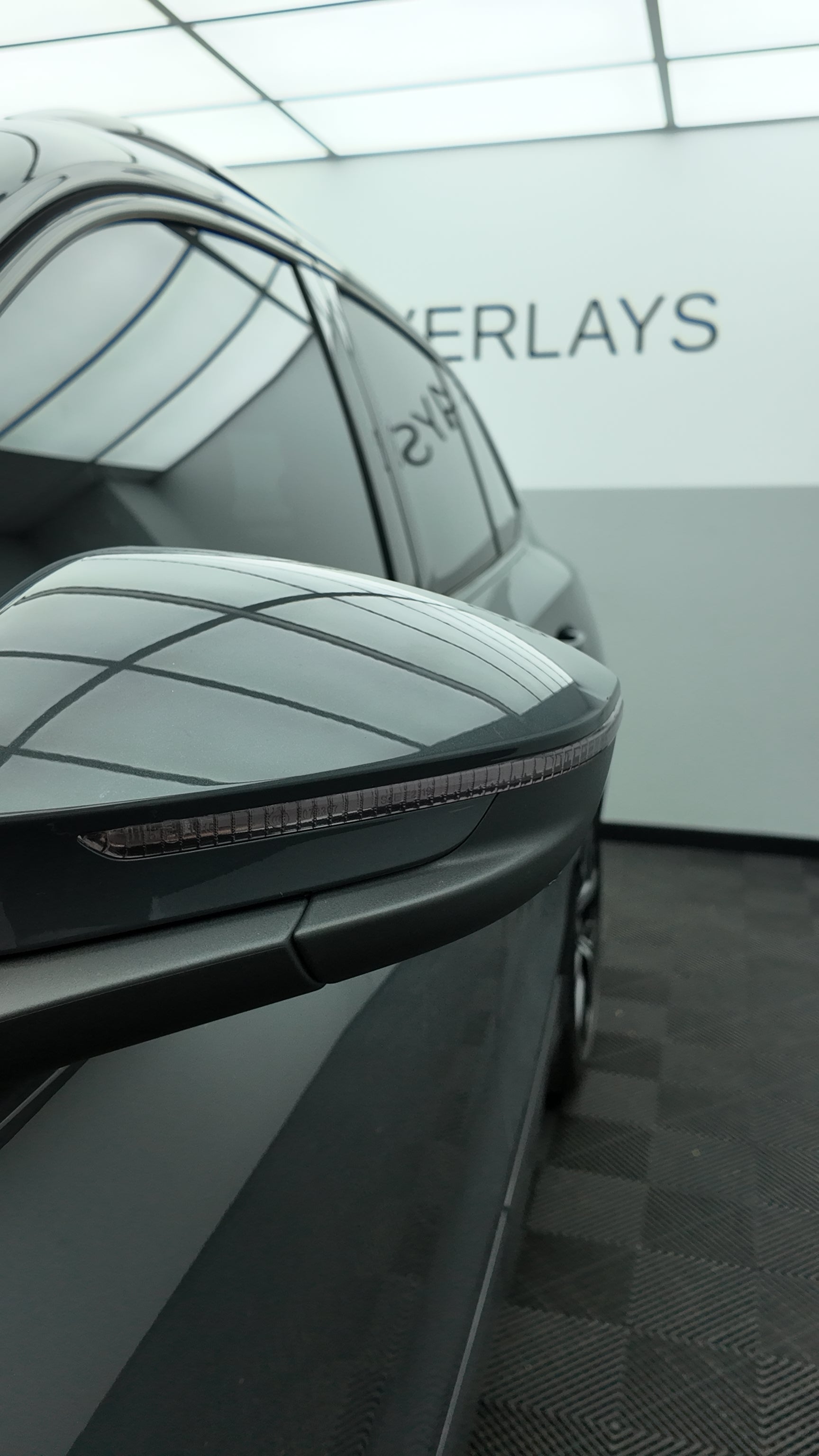 Volkswagen Tiguan Mirror Indicator Overlay