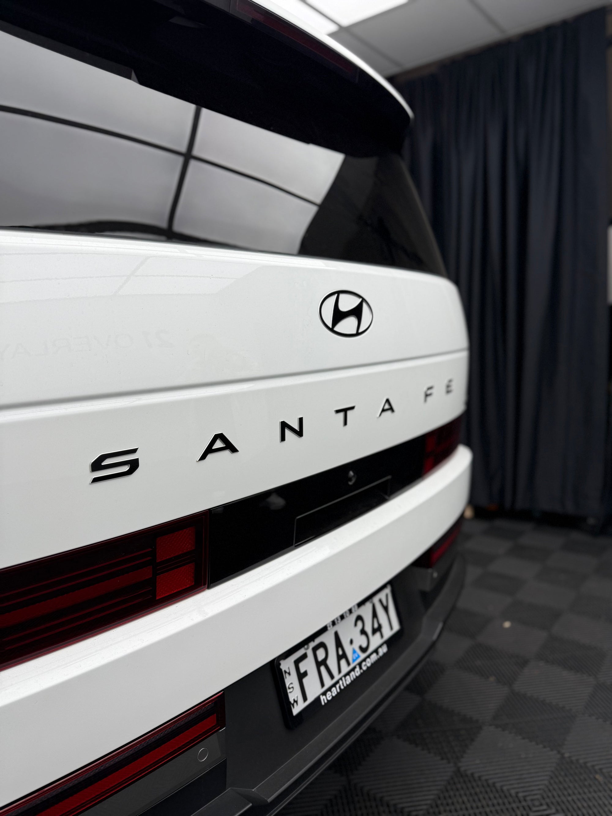 Hyundai Santa Fe Letter Overlay
