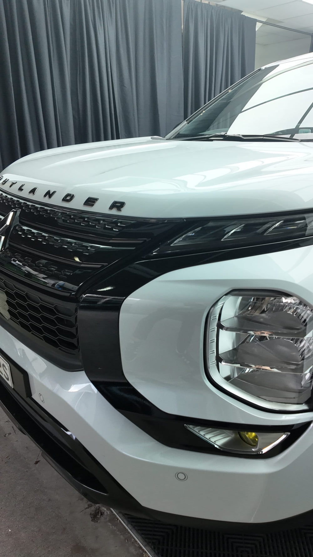 Mitsubishi Outlander ZM Left and Right Front Chrome Delete Kit 2021-2025+