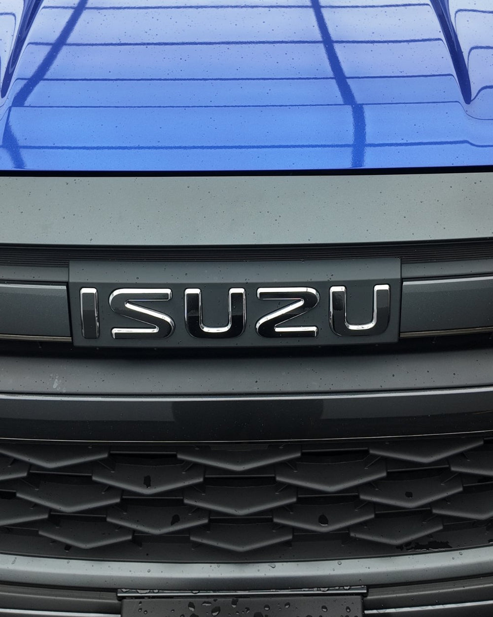 Isuzu D-MAX Front Badge Overlay 2024+