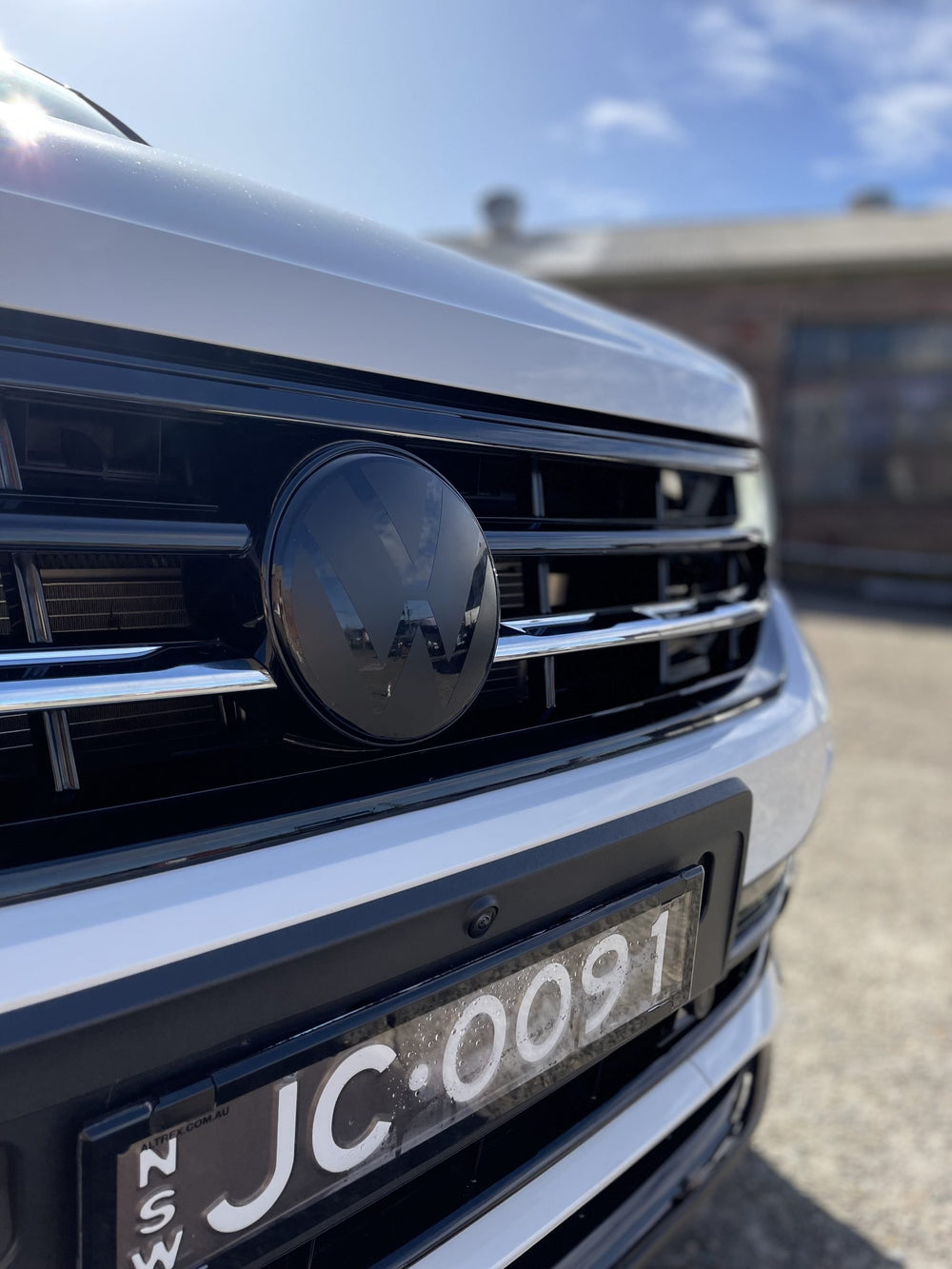 Volkswagen T-Roc Badge Overlay New VW Style (Radar)