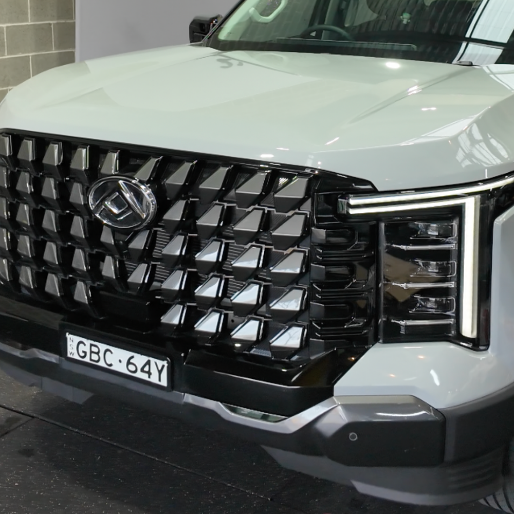 LDV Terron 9 Front Reflector Overlays 2026+