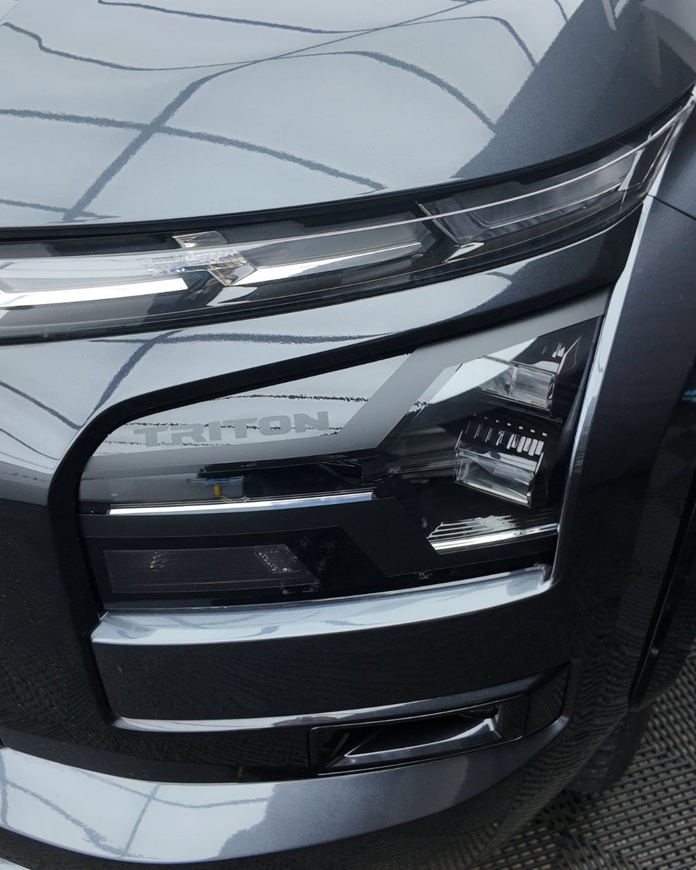 Mitsubishi MV Triton Headlight Overlay 2024+