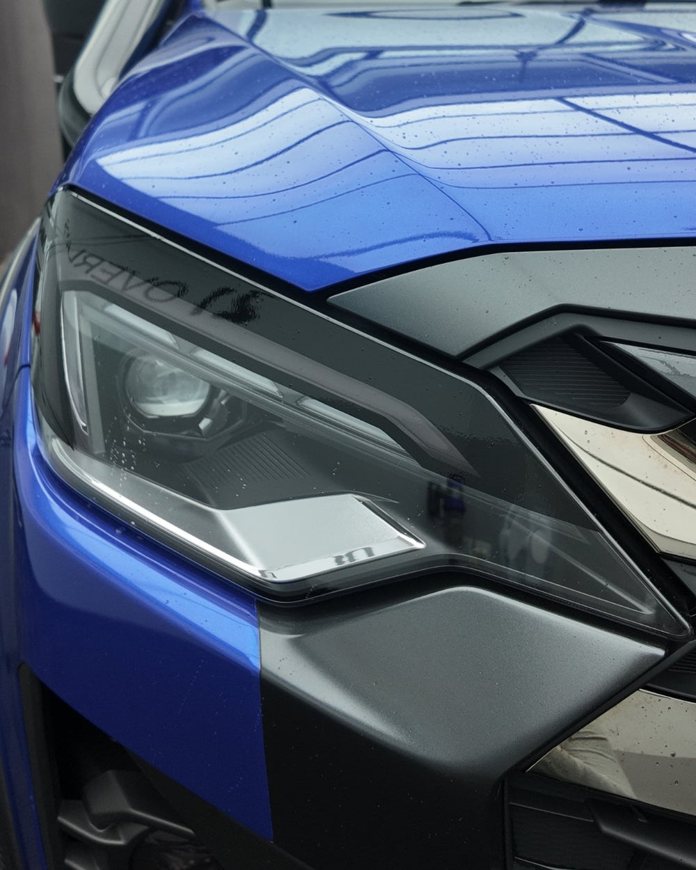 Isuzu D-MAX Headlight/Daytime Running Light Overlay 2024+