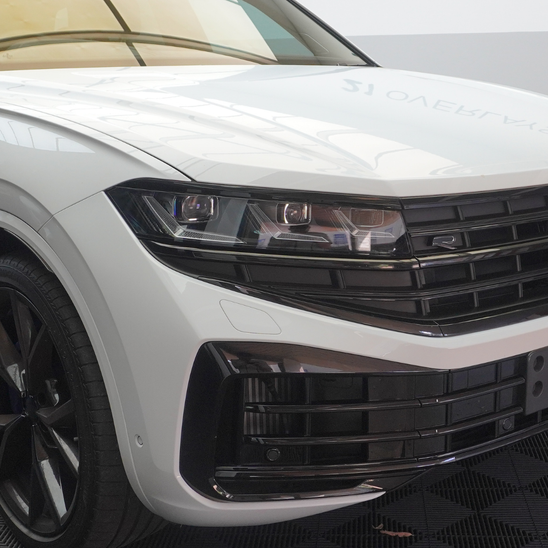 Volkswagen Touareg Daytime Running Light Overlay 2024+