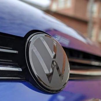 Volkswagen Golf MK7.5 Badge Overlay New VW Style (Radar)