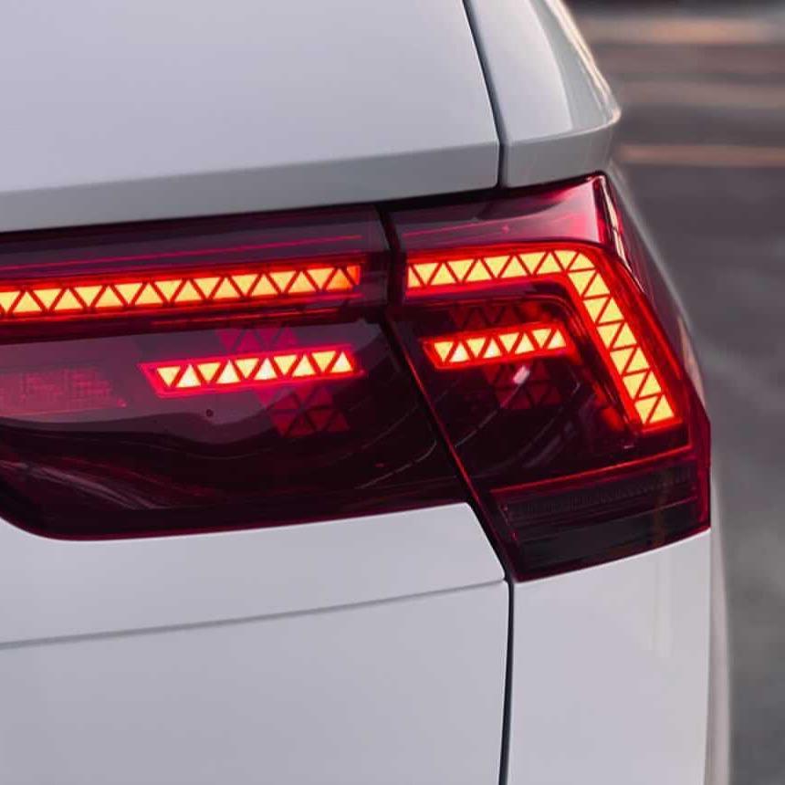 Volkswagen Tiguan Mk 2 Tail Light Overlay 2016-2021 (Indicator/Reverse Section Only)