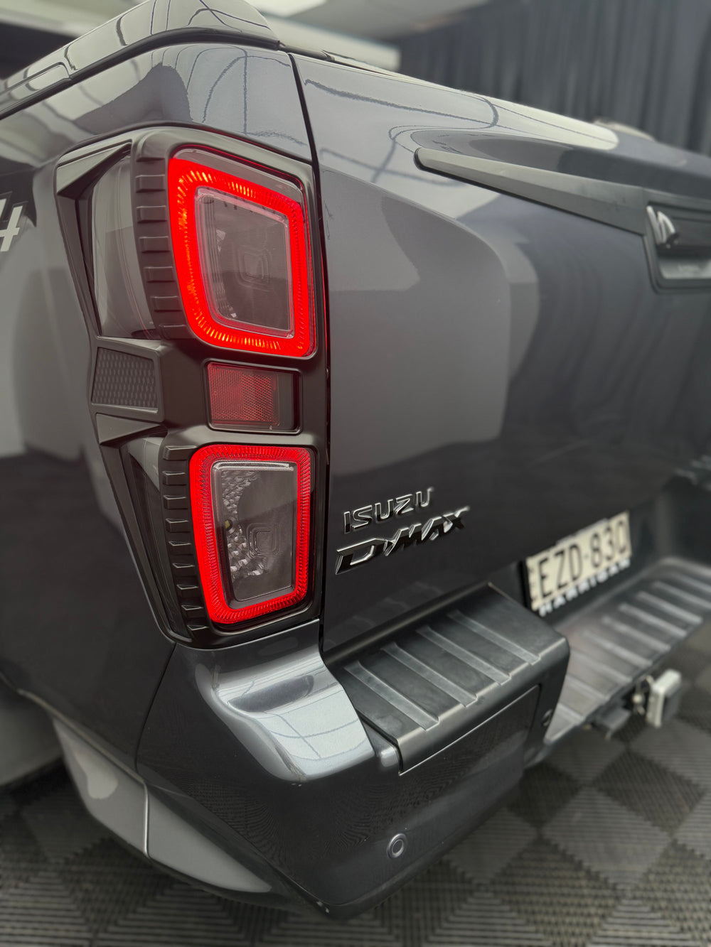Isuzu D-MAX Rear "Isuzu & D-MAX" Lettering Overlay 2021-2023