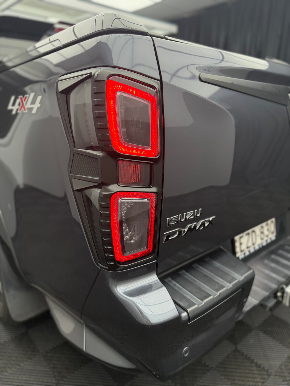 Isuzu D-MAX Partial Tail Light Overlay 2021-2023