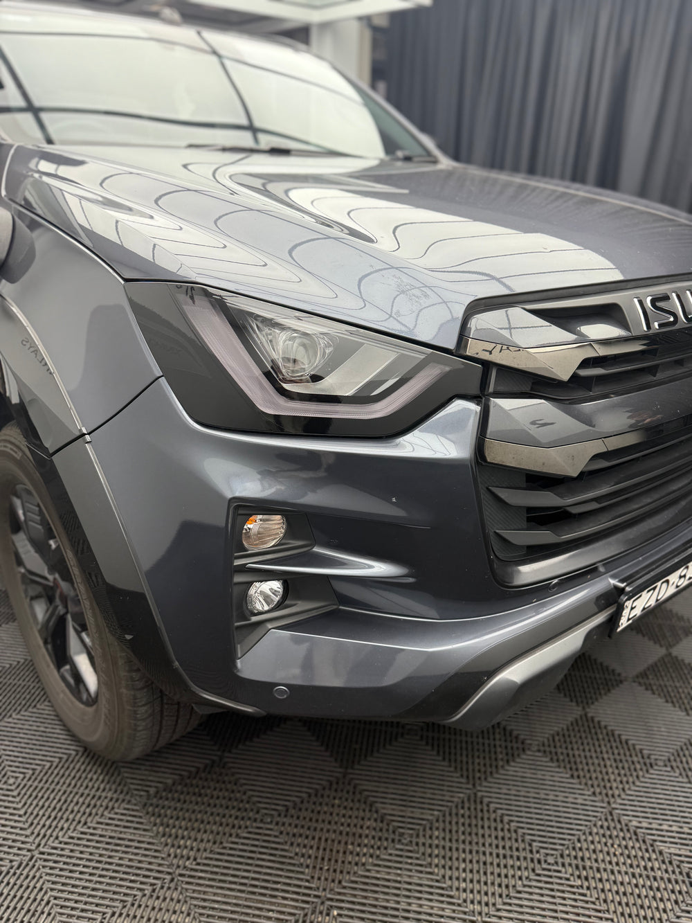 Isuzu D-MAX Daytime Running Light Overlay 2021-2023