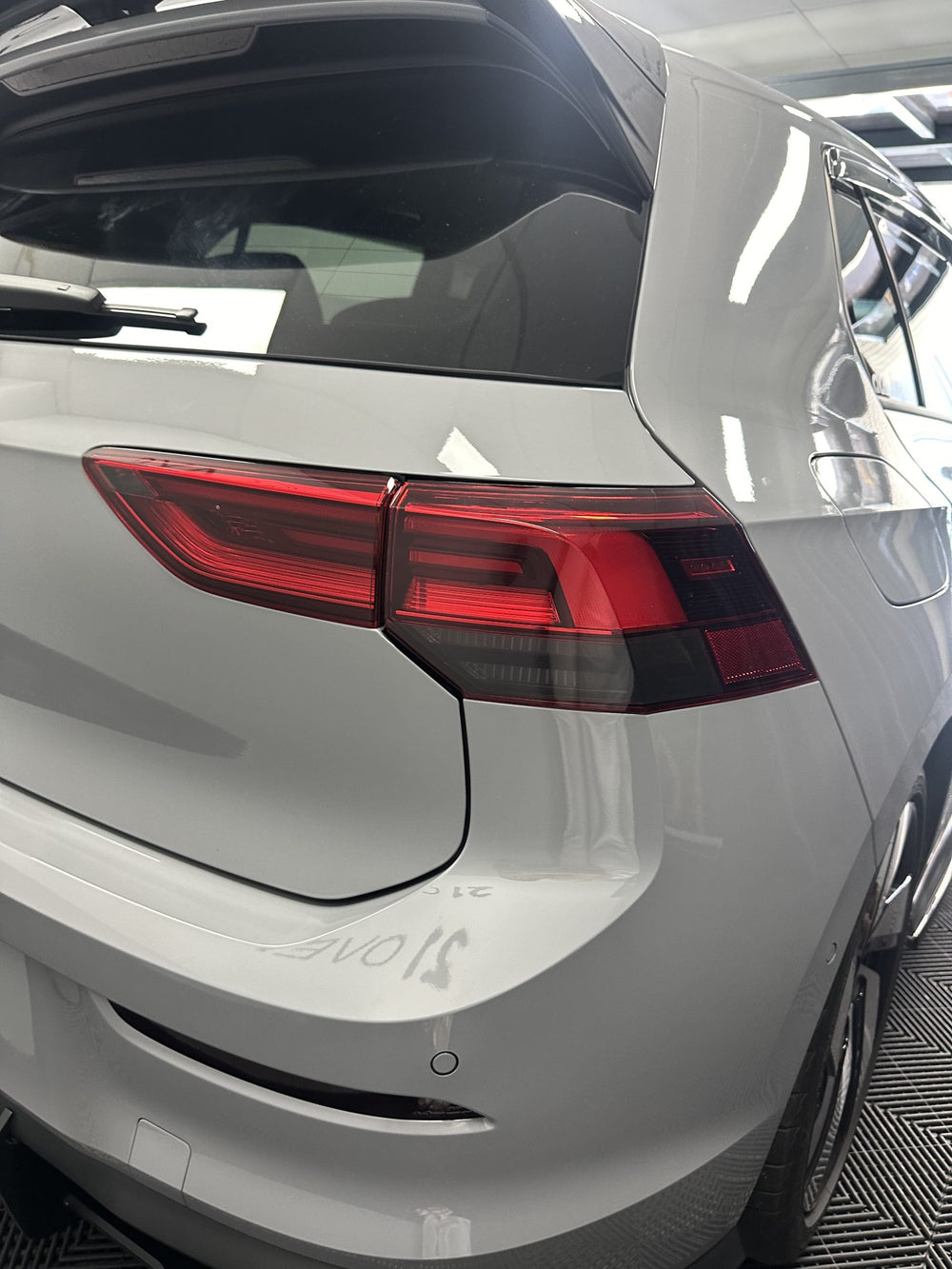 Volkswagen Mk8 Base Tail Light Overlay (Non LED)
