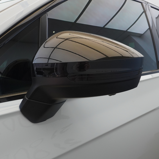 Volkswagen Touareg Mirror Indicator Overlay 2024+