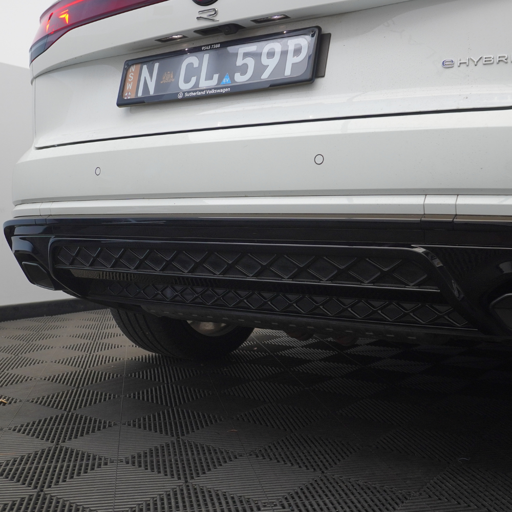 Volkswagen Touareg Rear Reflector Overlay 2024+