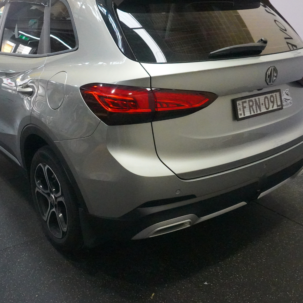 MG ZS Rear Reflector Overlay 2025+