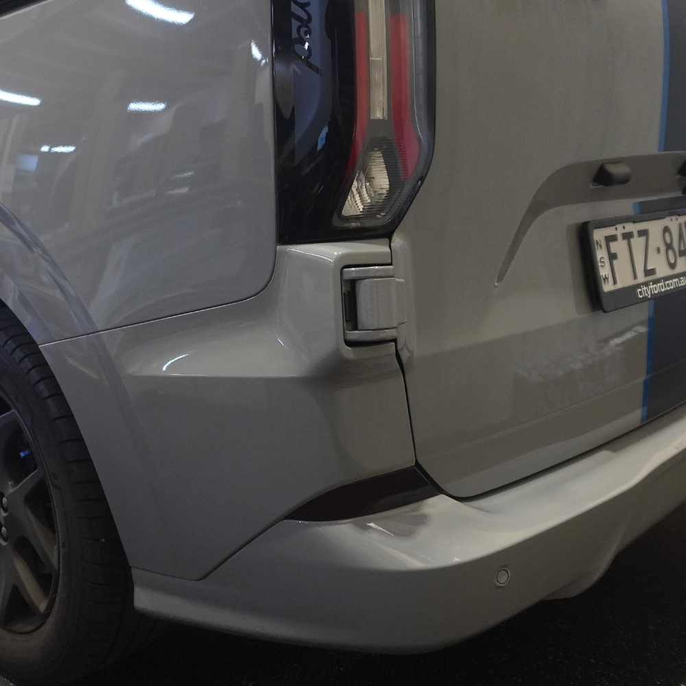 Ford Transit Rear Reflector Overlays 2025+
