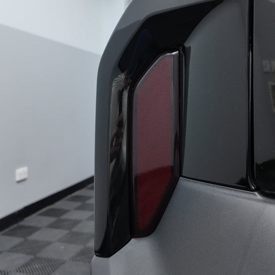 LDV D90 Rear Reflector Overlay 2025+