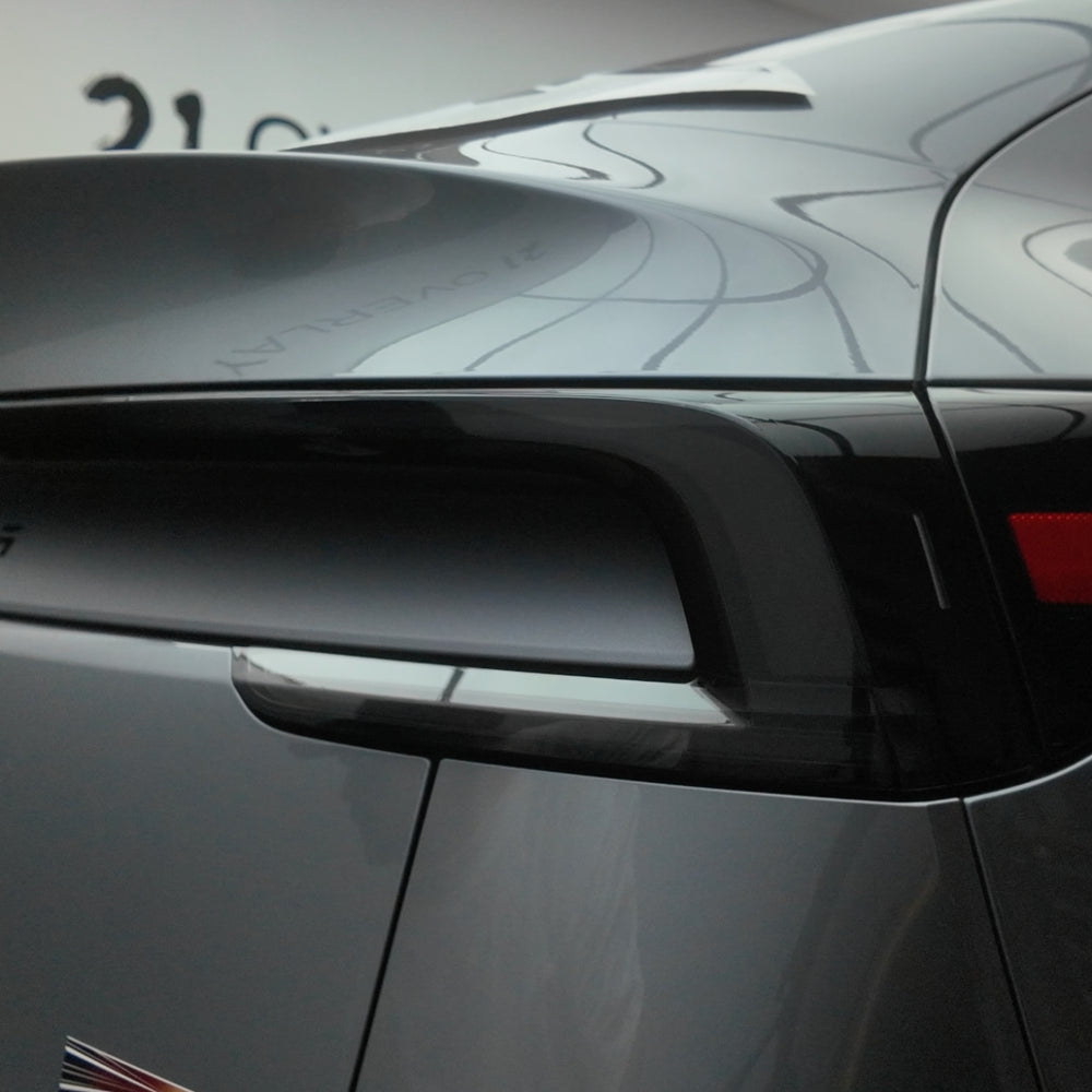 Tesla Model Y Partial Tail Light Overlay 2024+
