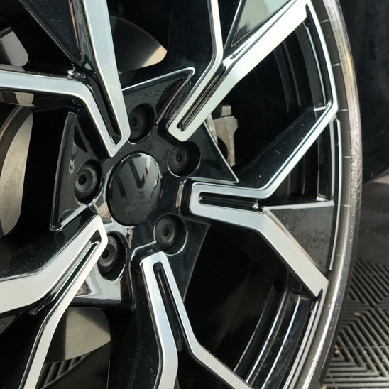 Volkswagen Tiguan Mk3 Wheel Centre Cap Overlay 2025+