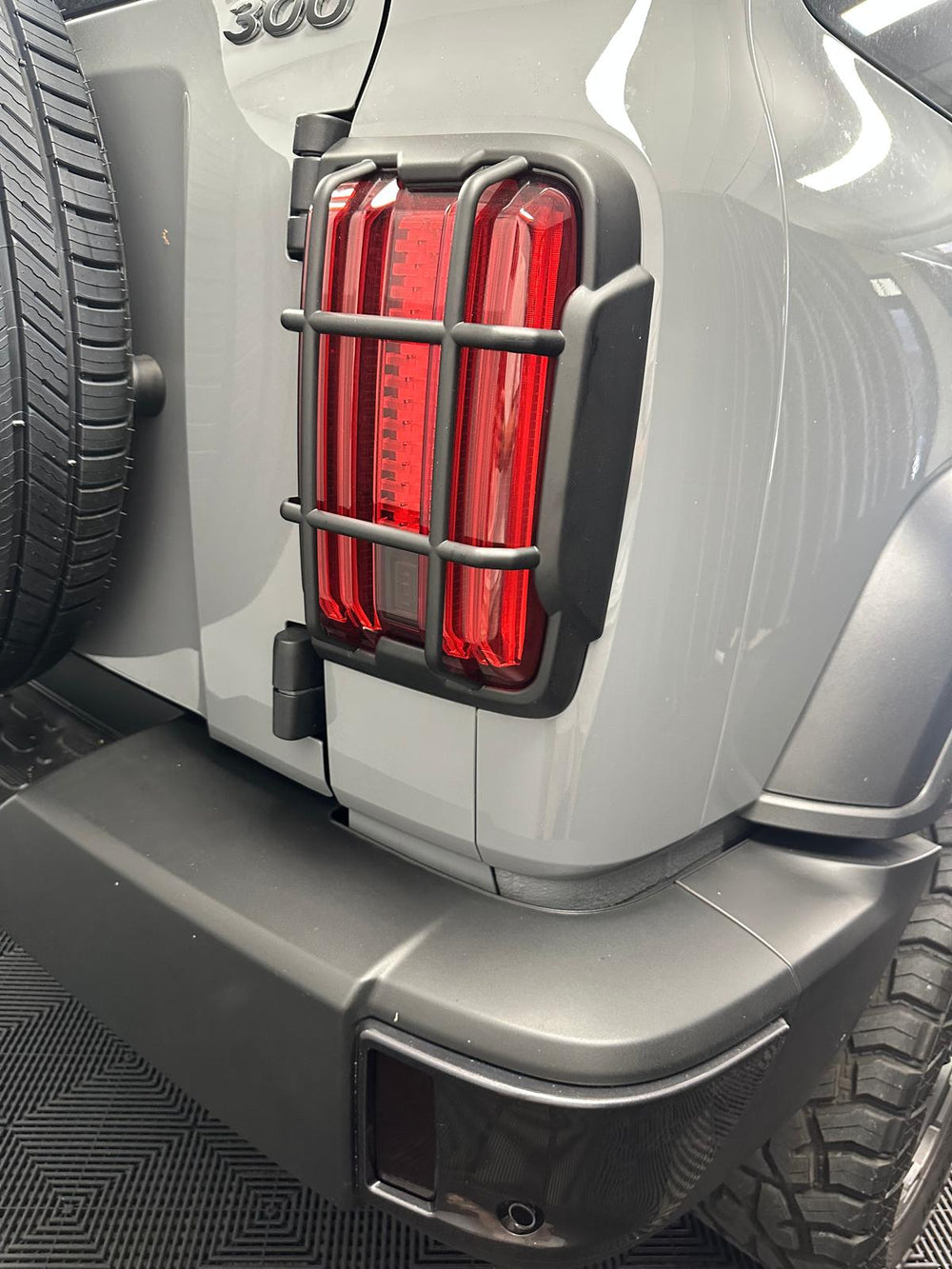 GWM Tank 300 Partial Tail Light Overlay 2024+
